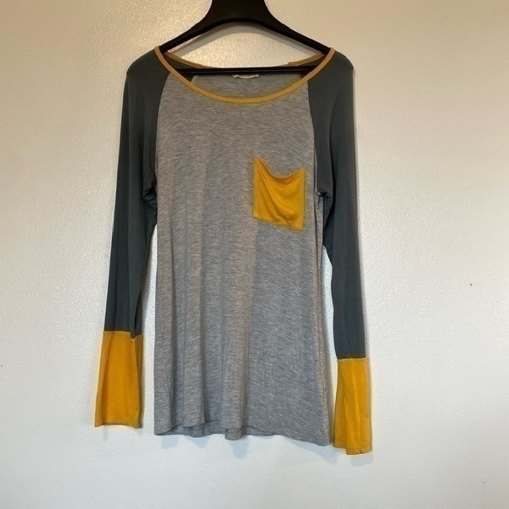 Twenty Second yellow color block long sleeve pocket rayon blend shirt small